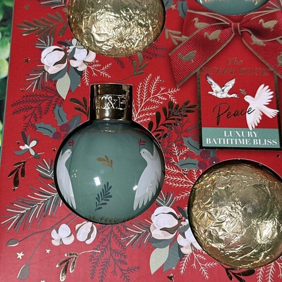 Baylis & Harding England The Fuzzy Duck Bath Time Bliss Holiday Gift Set - Picture 3 of 8